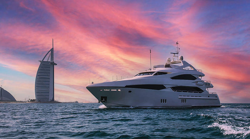 Top 10 Reasons to Charter a Yacht in Dubai